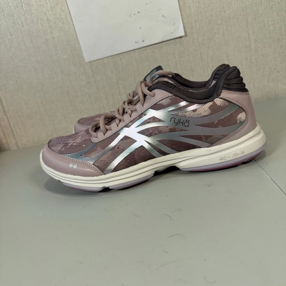 Ryka Women's Mauve and Teal‎ Athletic Shoes